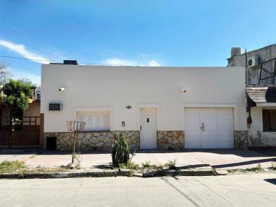 Casas Venta Santiago Del Estero CASA DE 3 DORMITORIOS EN CALLE SANTA CRUZ - A METROS DE AV. ROCA